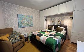 Karlovaidyll 7 - Homey Apartment With Free Parking!